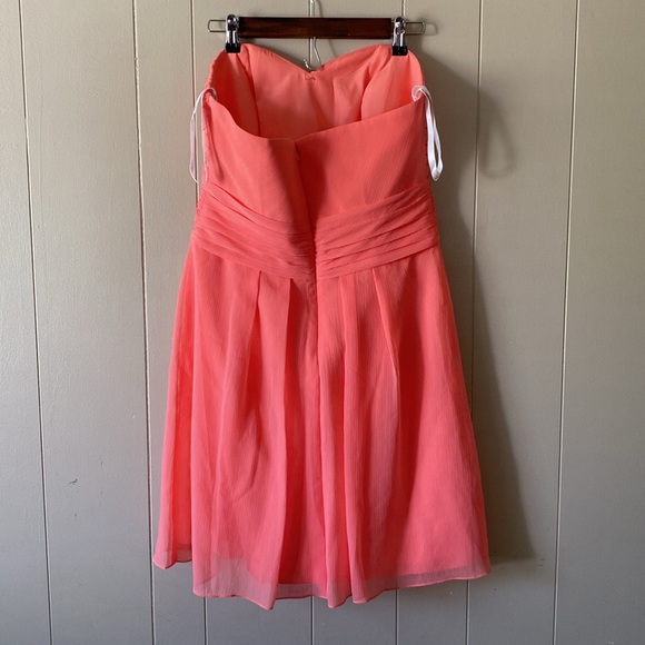 David’s Bridal Short Formal Sweatheart Neck Coral Dress Style F14847 Size 10 - Picture 2 of 11